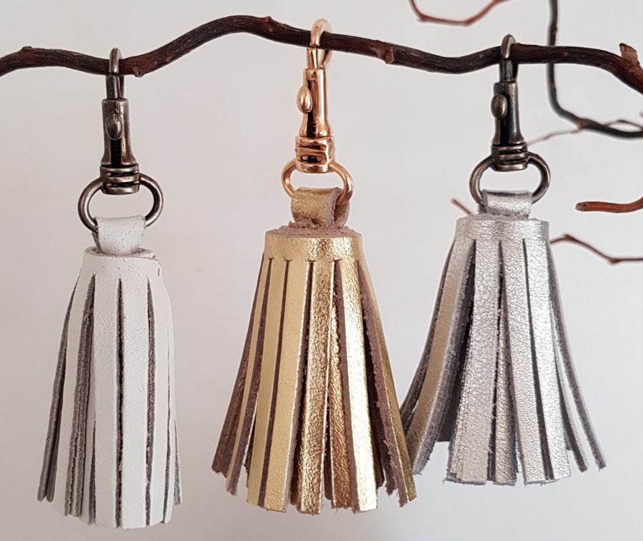 Porte clés pompon en cuir véritable